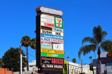 Hollywood, California - 5 Ekim 2023: Gower Plaza Strip AVM 6051 Hollywood Bulvarı, Los Angeles