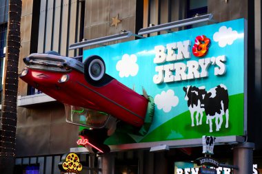 Universal City, Hollywood, California - 3 Ekim 2023: BEN ve JERRY 'nin Amerikan üretim şirketi dondurma, donmuş yoğurt ve şerbet