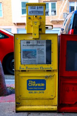 San Francisco, California - 25 Ekim 2023 San Francisco Examiner gazetesi satış kutuları