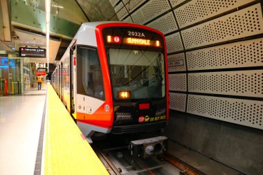 San Francisco, Kaliforniya 21 Ekim 2023: SFMTA MUNI Metro Light Rail, San Francisco Belediye Taşımacılık Ajansı