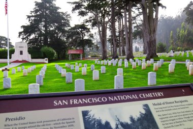 San Francisco, California - 24 Ekim 2023: San Francisco Ulusal Mezarlığı Presidio Park