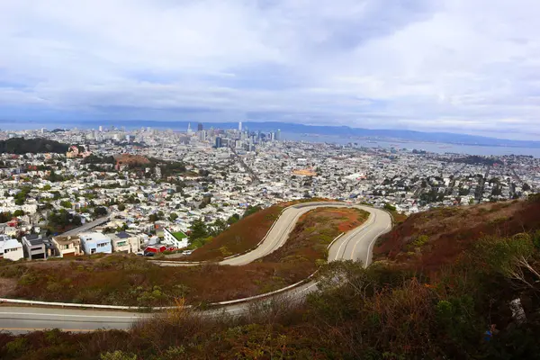 San Francisco Californie Octobre 2023 Skyline Twin Peaks Curved Road Image En Vente