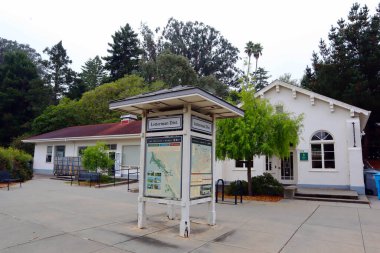 San Francisco, California - 24 Ekim 2023: Presidio Letterman bölgesi, San Francisco Presidio Ulusal Parkı 'nda yer almaktadır. 