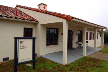San Francisco, California - 24 Ekim 2023: 1941 'de Amerika Kızılhaç tarafından San Francisco Presidio Ulusal Parkı' nda inşa edilen Ventures