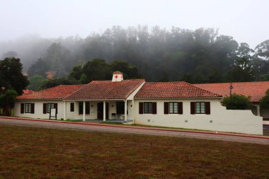 San Francisco, California - 24 Ekim 2023: 1941 'de Amerika Kızılhaç tarafından San Francisco Presidio Ulusal Parkı' nda inşa edilen Ventures