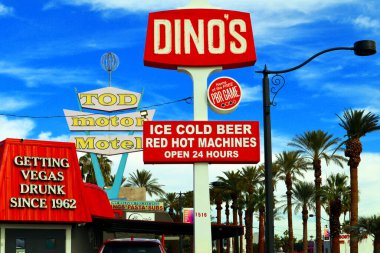 Las Vegas, Nevada - 7 Aralık 2023 Dino 's Lounge, tarihi yer 1516 S Las Vegas Bulvarı, Las Vegas, NV