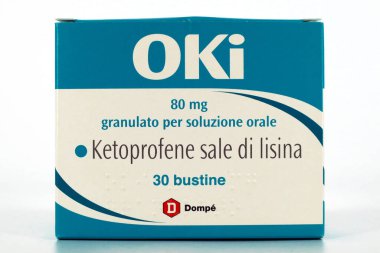 Roma, İtalya - 14 Şubat 2024: Ketoprofen lizin çözeltisi ile OKI ilacı. Oki, İtalya 'nın Domp Farmaceuticalı bir markasıdır. 