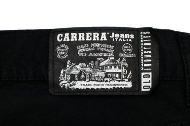 Roma, İtalya - 9 Nisan 2024: Carrera Jeans, İtalyan kot markası 1960 'larda Verona' da kuruldu ve geliştirildi