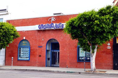 Los Angeles, California - 9 Temmuz 2024: The Groundlings Tiyatrosu ve Okulu. Los Angeles Melrose Bulvarı 'nda yer alan eskizler ve doğaçlama tiyatrosu.