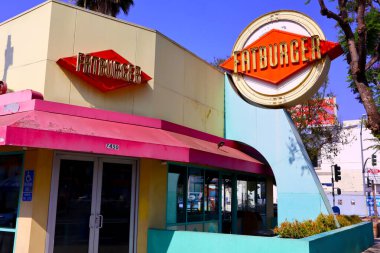 Los Angeles, California - 9 Temmuz 2024: FATBURGER, Amerikan hızlı restoran zinciri