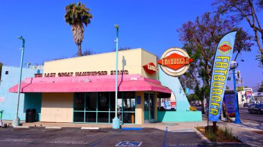 Los Angeles, California - 9 Temmuz 2024: FATBURGER, Amerikan hızlı restoran zinciri