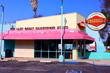 Los Angeles, California - 9 Temmuz 2024: FATBURGER, Amerikan hızlı restoran zinciri