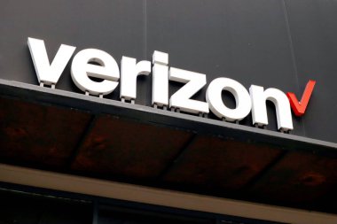 Batı Hollywood, California - 20 Temmuz 2024: VERIZON Amerikan telekomünikasyon şirketi