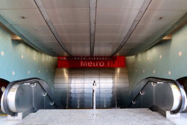 Hollywood, Los Angeles, California - 9 Temmuz 2024: Hollywood Highland METRO Tren İstasyonunun girişi