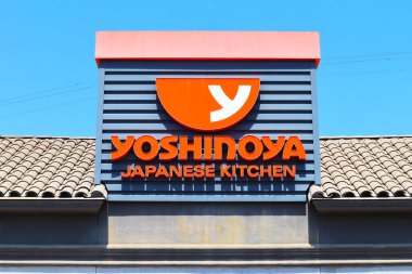 Los Angeles, Kaliforniya - 9 Temmuz 2024: YOSHINOYA Japon Mutfağı Fast Food Restoranı