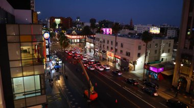 Hollywood, Los Angeles, California - 20 Temmuz 2024: Hollywood Bulvarı Şöhret Bulvarı Gece Ovation Hollywood ve Dolby Tiyatrosu terasından