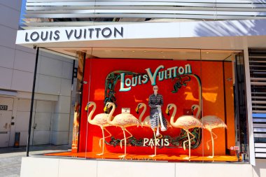 Beverly Hills, California - 18 Temmuz 2024: Rodeo Drive, Beverly Hills 'deki LOUIS VUO Moda Dükkanı