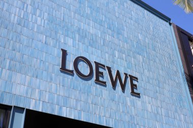 Beverly Hills, California - 18 Temmuz 2024: Rodeo Drive, Beverly Hills 'deki LOEWE moda mağazası