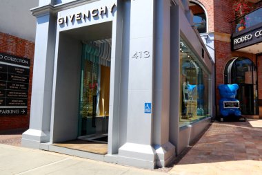 Beverly Hills, California - 18 Temmuz 2024: Rodeo Drive, Beverly Hills 'deki gişe mağazası