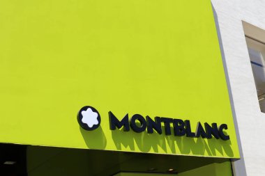 Beverly Hills, California - 18 Temmuz 2024: Rodeo Drive, Beverly Hills 'deki MONTBLANC moda mağazası