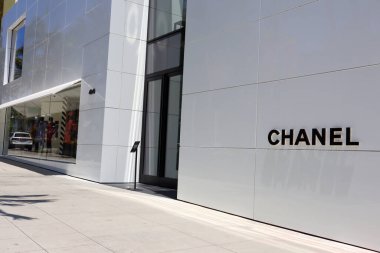 Beverly Hills, California - 18 Temmuz 2024: Rodeo Drive, Beverly Hills 'deki Chanel moda mağazası 