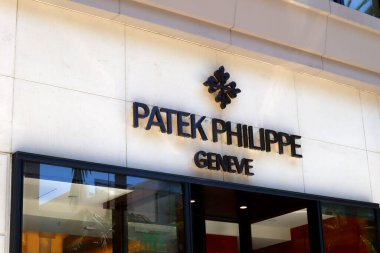Beverly Hills, Kaliforniya 18 Temmuz 2024: Rodeo Drive, Beverly Hills 'deki PATEK PHILIPPE moda mağazası