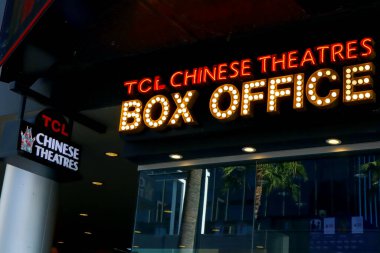Hollywood, Los Angeles, California - 22 Temmuz 2024: Grauman 'ın Hollywood Bulvarı' ndaki TCL Çin Tiyatrosu Gişe Ofisi 