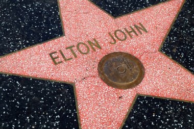 Hollywood, Los Angeles, California - 22 Temmuz 2024: Hollywood Şöhret Yolu, Hollywood Bulvarı ELTON JOHN Yıldızı