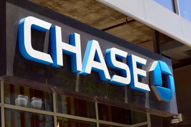Los Angeles, California - 11 Mayıs 2024: CHASE BANK, Amerikan çok uluslu yatırım bankası, mevduat hesabı ve Mali Hizmetler