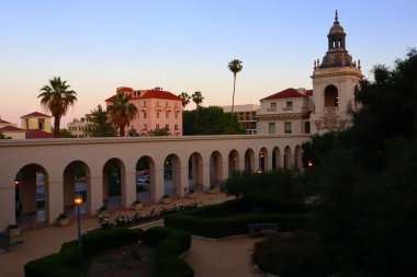 Pasadena, Los Angeles County, California - 10 Haziran 2024: Pasadena Belediye Binası Alacakaranlık Vakti