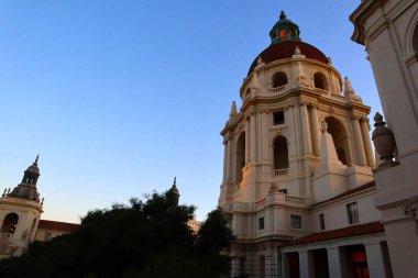 Pasadena, Los Angeles County, California - 10 Haziran 2024: Pasadena Belediye Binası Alacakaranlık Vakti