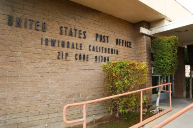 Irwindale, LA County, California - 17 Haziran 2024: Irwindale Postanesi