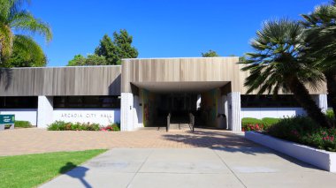 Arcadia, LA County, California - 14 Mayıs 2024: Arcadia Belediye Binası 240 W Huntington Dr, Arcadia, CA