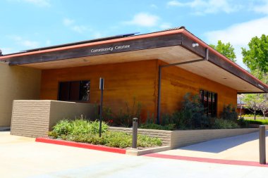 Duarte, LA County, California - 19 Mayıs 2024: Duarte Community Center 1600 Huntington Dr, Duarte, Kaliforniya