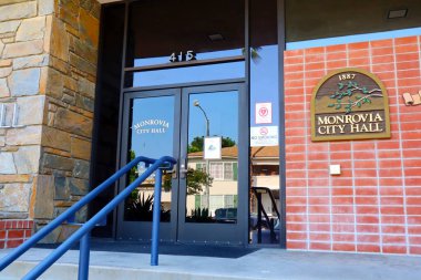 Monrovia, LA County, California - 19 Mayıs 2024: Monrovia Belediye Binası 415 S Ivy Ave, Kaliforniya