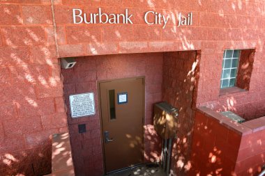 Burbank, LA County, California - 18 Haziran 2024: Burbank City JAIL 198 N 3. Cadde, Burbank