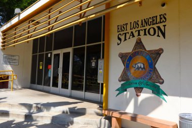Burbank, LA County, California - 28 Mayıs 2024: Doğu Los Angeles Şerif Karakolu 5019 E 3. Cadde, Doğu Los Angeles, Kaliforniya