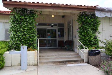 Glendora, LA County, California - 18 Mayıs 2024: Glendora Toplum Hizmetleri. Şehir Meclisi