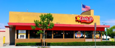 Temple City, LA County, California - 9 Haziran 2024: Carl 's Jr., Kömürleşmiş Burgerler, Amerikan Fast Food Restoranı