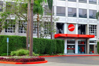 Los Angeles, California - 19 Ocak 2025: Mattel merkez binası. Mattel, El Segundo adında çok uluslu bir oyuncak üreticisi.