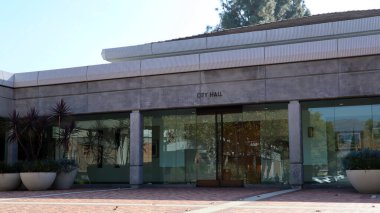 San Dimas (Los Angeles County), Kaliforniya - 1 Şubat 2025: San Dimas Belediye Binası, 245 E Bonita Bulvarı 'nda yer almaktadır.