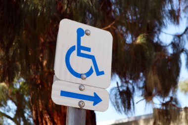 Tekerlekli sandalye Erişilebilir Giriş Yolu İşareti