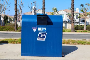 San Dimas, Kaliforniya - 1 Şubat 2025: ABD Posta Servisi Posta Kutusu