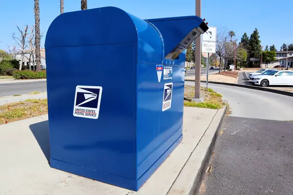San Dimas, Kaliforniya - 1 Şubat 2025: ABD Posta Servisi Posta Kutusu