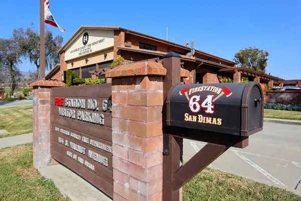 San Dimas, Kaliforniya - 1 Şubat 2025 San Dimas İtfaiye İstasyonu 64, Los Angeles İlçe İtfaiyesi, 164 S. Walnut Caddesi, San Dimas