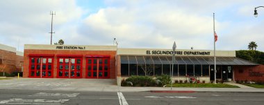 El Segundo, California - 19 Ocak 2025: El Segundo İtfaiye Departmanı, İtfaiye İstasyonu 1, acil müdahale ve itfaiye hizmetleri