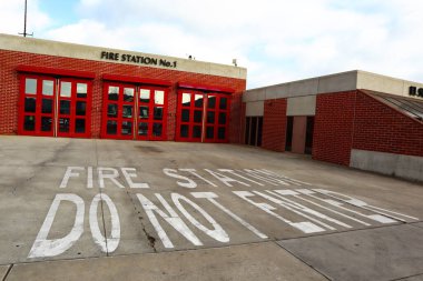 El Segundo, California - 19 Ocak 2025: El Segundo İtfaiye Departmanı, İtfaiye İstasyonu 1, acil müdahale ve itfaiye hizmetleri