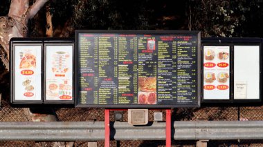 Lawndale, California - 28 Ocak 2025: Tomboy 's Burgers, ünlü Chiliburgerler, Lawndale, 5111 Marine Bulvarı' nda yer almaktadır.