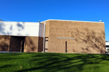 Cerritos, California - 16 Ocak 2025: Cerritos Belediye Binası 18125 Bloomfield Bulvarı, Cerritos, Los Angeles