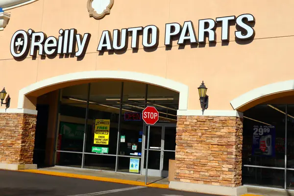 Norwalk, California - 16 Ocak 2025: O 'Reilly Oto Parça Mağazası dış, oto yedek parça satıcısı